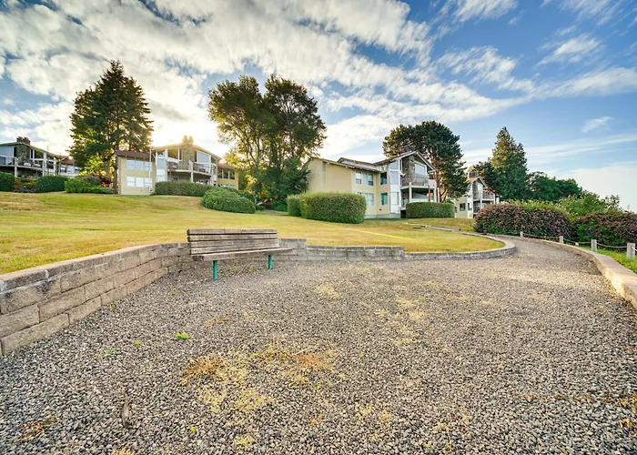 Water Views & Marina Access: Port Ludlow Getaway