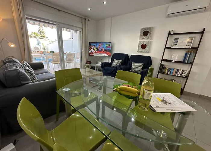 Nerja Paradise Rentals - Villa Daisy