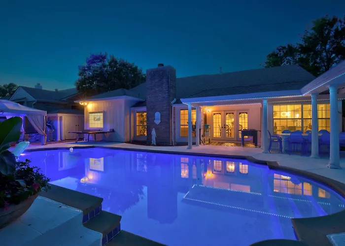 Lake-View Rowlett Escape W/ Fire Pit & Games!