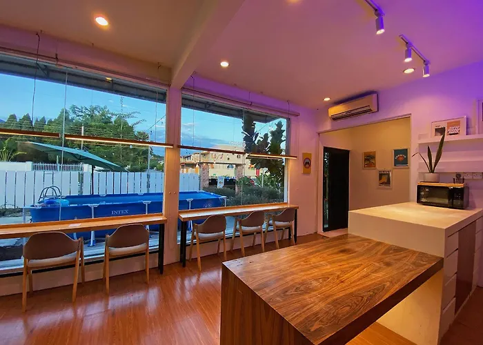 The Nook Holiday Home Cozy, Stylish, Swimming Pool