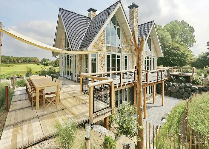 Holiday Home With Bubble Bath In Noordwijk