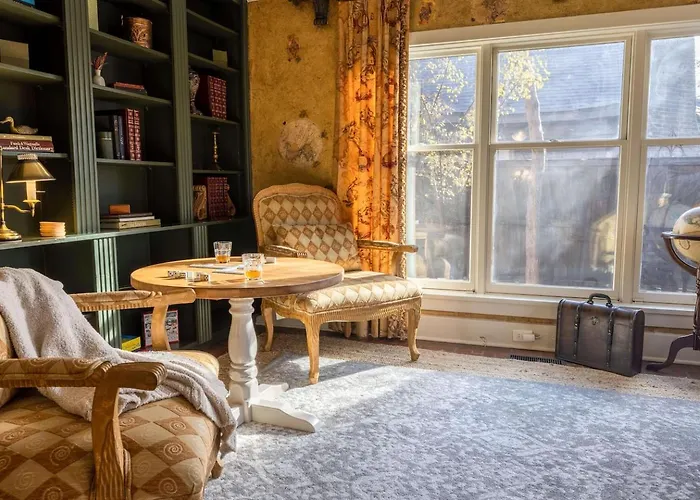 Historic Tudor Home, Heated Pool