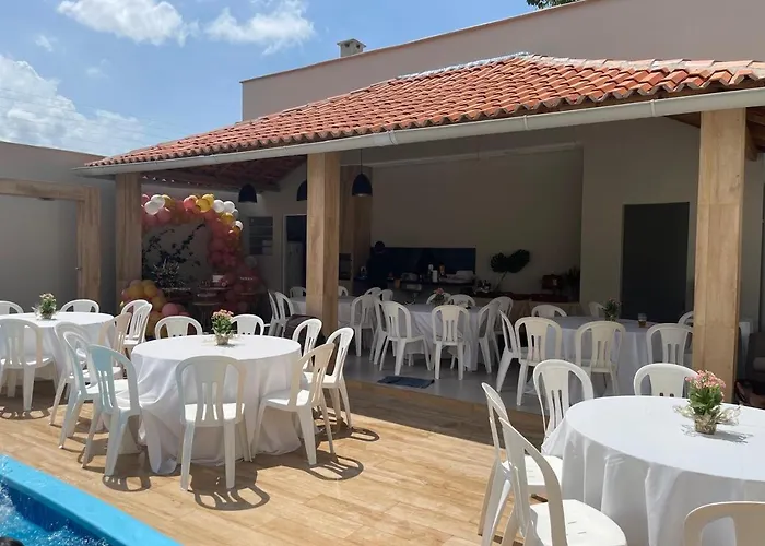 Casa Ampla Com Area De Lazer