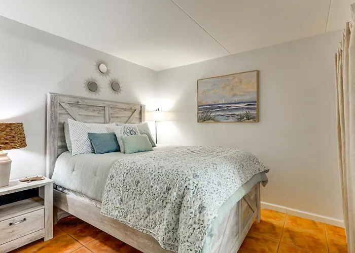Carolina Beach Condo W/ Marina View, On Boardwalk
