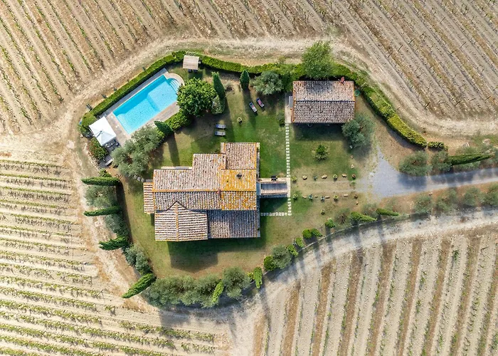 CASALE DEI 12, Emma Villas