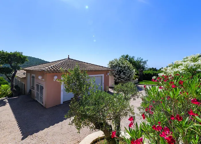 Villas Raphael