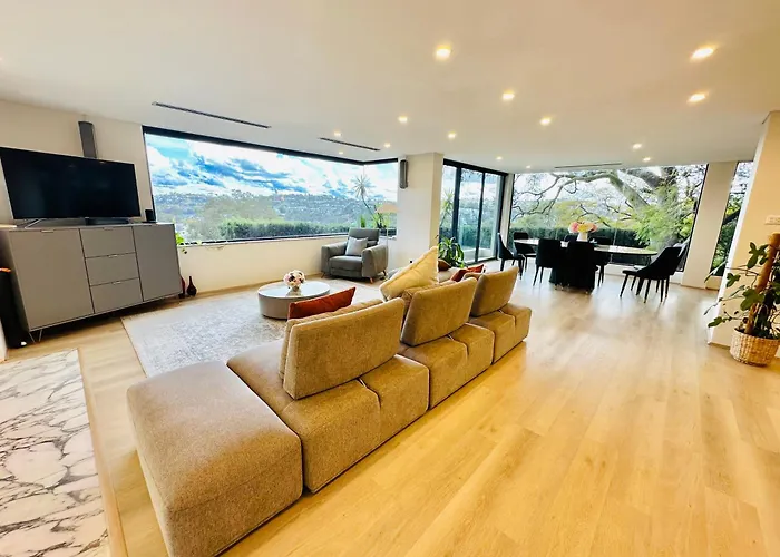 6Br Stunning Waterview & Private Pool