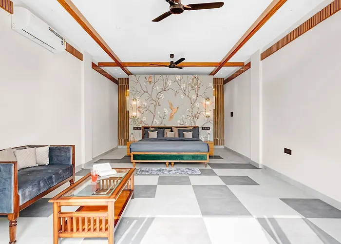 Saffronstays Sukh Saklana Haveli Suites - 2Br Luxury Villa With Private Pool, Lush Valley Views & North Indian Cuisine Near Dehradun Airport