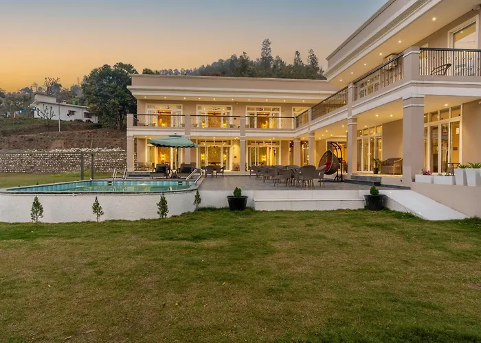 Saffronstays Sukh Saklana Haveli Suites - 2Br Luxury Villa With Private Pool, Lush Valley Views & North Indian Cuisine Near Dehradun Airport
