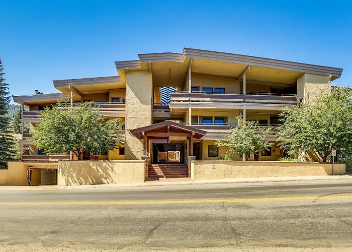 Mtn-View Balcony! Walkable Ketchum Condo