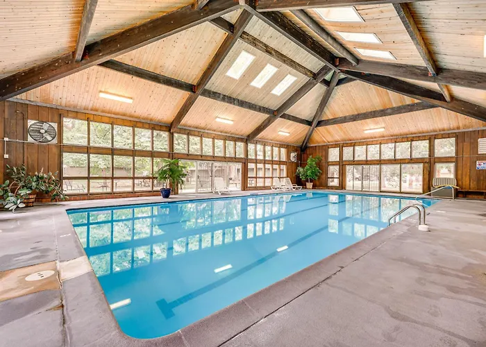 2 Mi To Cu Boulder: Mtn-View Condo W/ Pool Access