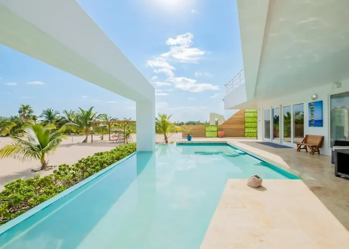 The Fox Villa - Waterfront, 2 Private Pools, Own Boat With Captain, Free Shuttle