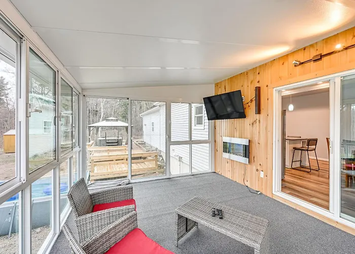 3 Mi To Dtwn: Family-Friendly Home In South Haven!