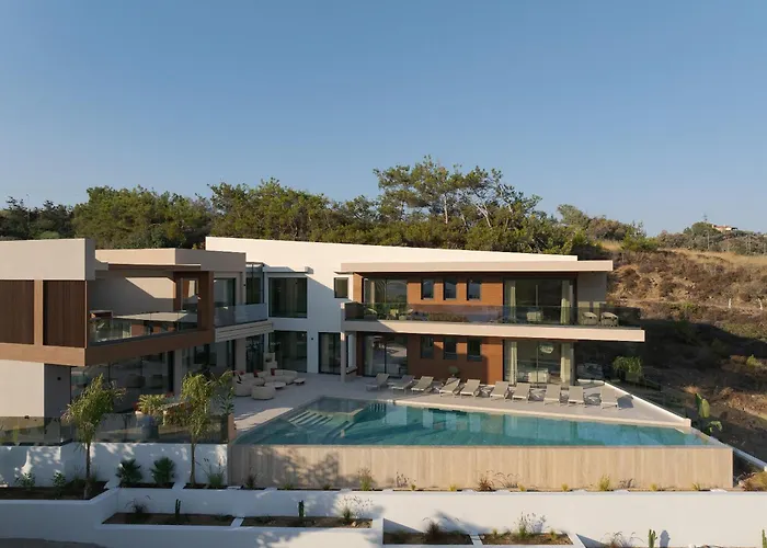 Ayeria Villa, Design Retreat By The Beach & Shops, By Thinkvilla