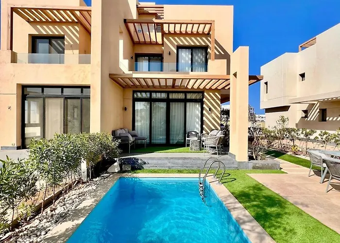 Luxury Resort Villa With Private Pool Oasis