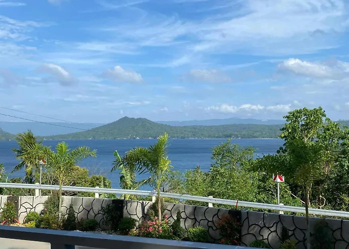 Overlooking Taal Lake And Nature Vibe Staycation