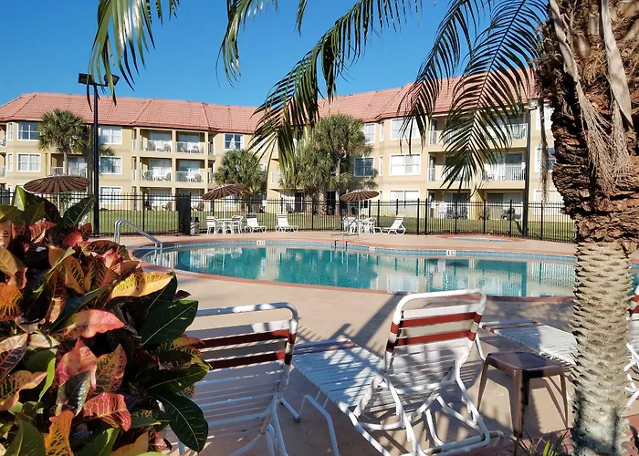 Hotel with view: Parc Corniche Condominium Suites