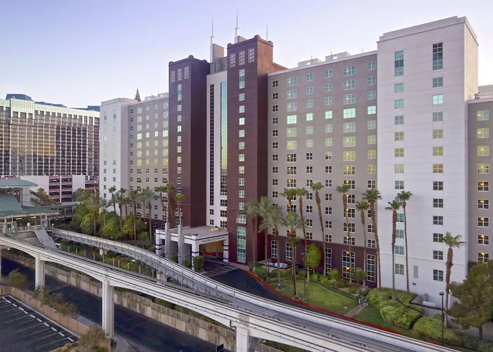 Hotels with pool Hilton Grand Vacations Club Flamingo Las Vegas