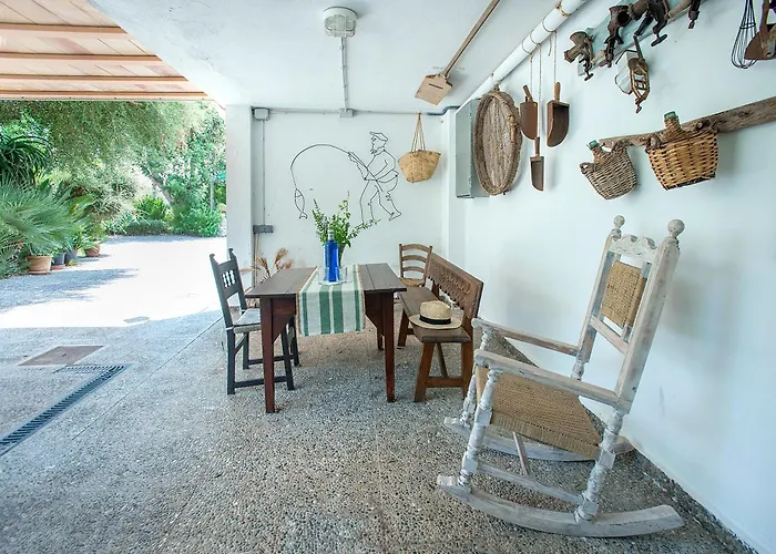 Owl Booking Villa Far - 15 Min Walk To The Beach