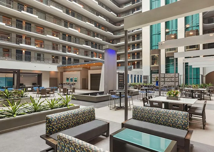 Self catering: Embassy Suites By Hilton Miami International Airport