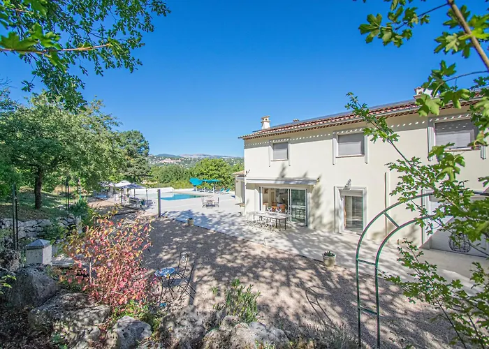 Spacieuse Villa Avec Grande Piscine Au Calme Pays De Fayence