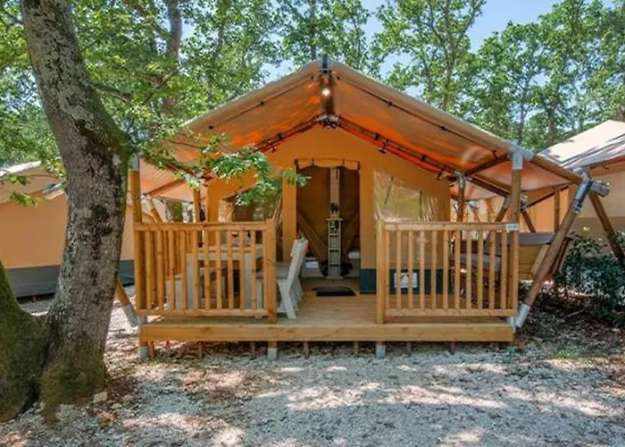 Günstiges Hotel: Eurocamp Tents At Campsite Polari