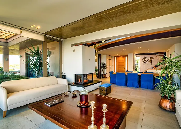 Mama Georgia'S Villa