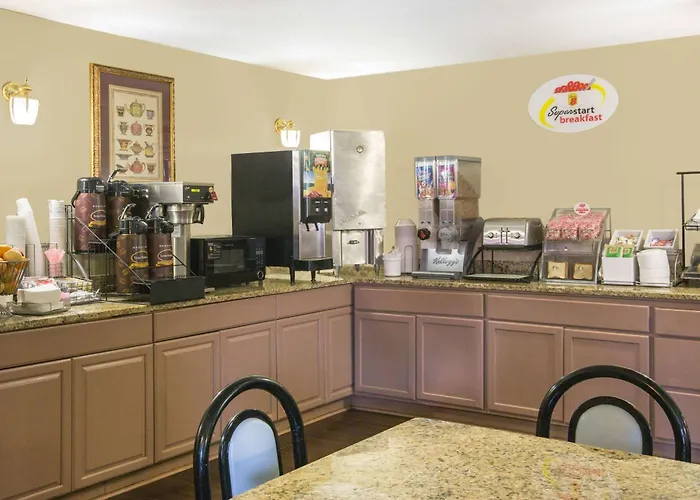 Super 8 By Wyndham Oxford