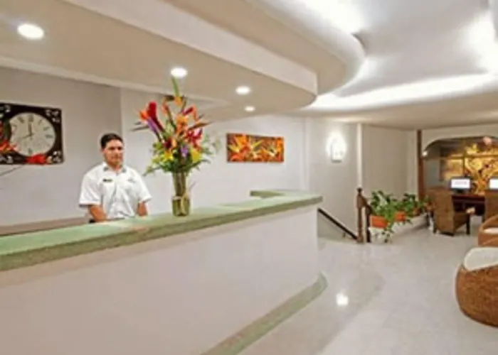 Cheap hotel: Emperador Vallarta Beachfront Hotel And Suites