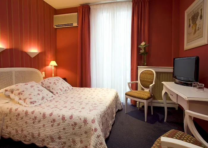 Hotel L'Olivier - Piscine & Parking