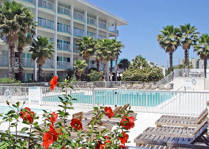 Pet Friendly hotel: Boardwalk Beach Hotel