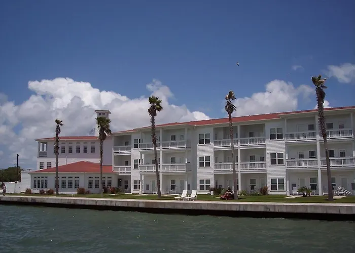Lighthouse Inn At Aransas Bay