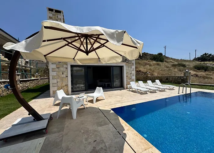 Foca Tas Villa