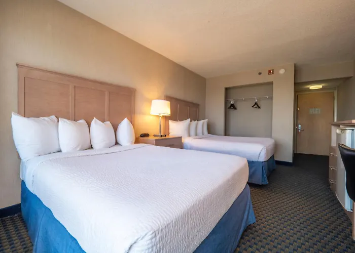 Central hotel: Atlantic Sands Hotel And Conference Center