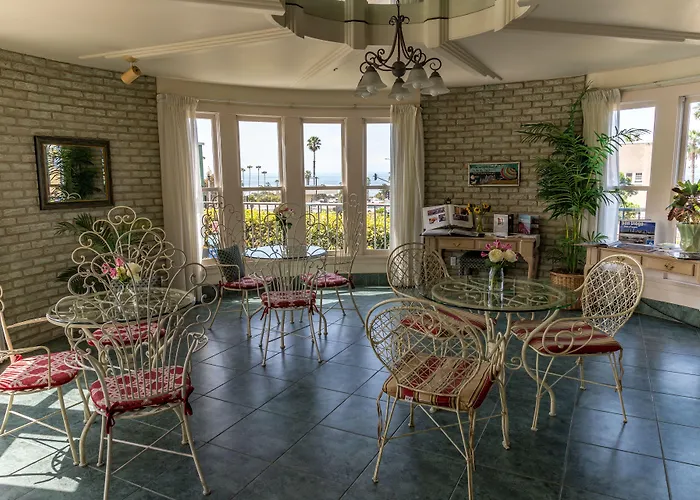 Cardiff By The Sea Lodge