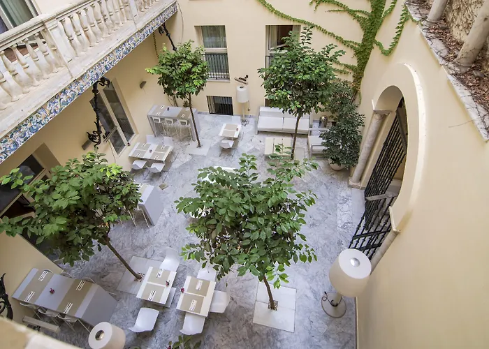 Hotel de 4 estrellas: Petit Palace Santa Cruz