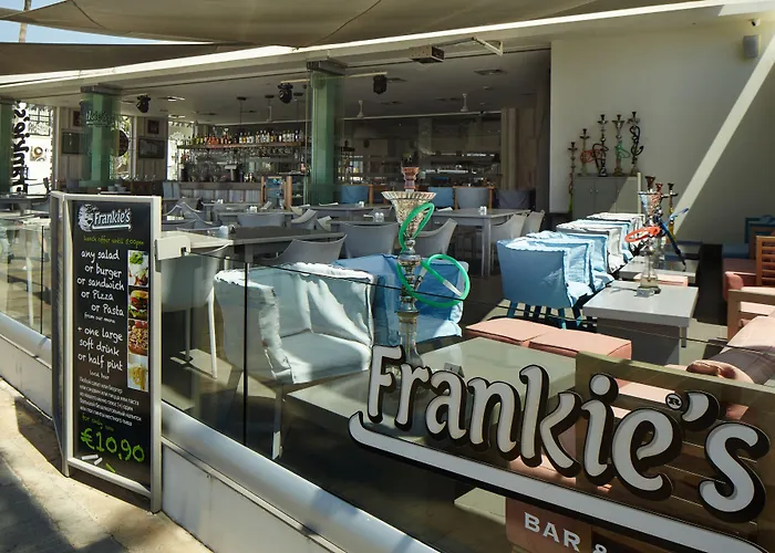 Melpo Antia Hotel & Suites