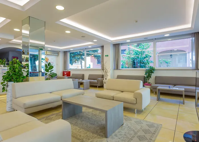 Hotel: Hotel Monica