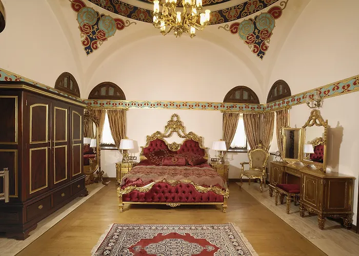 Cesme Kanuni Kervansaray Historical Hotel