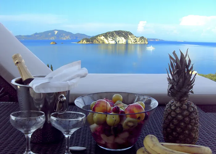 Exensian Villas & Suites