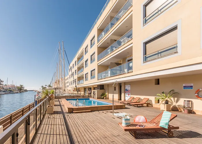 Location de vacances: Pierre & Vacances Empuriabrava Marina