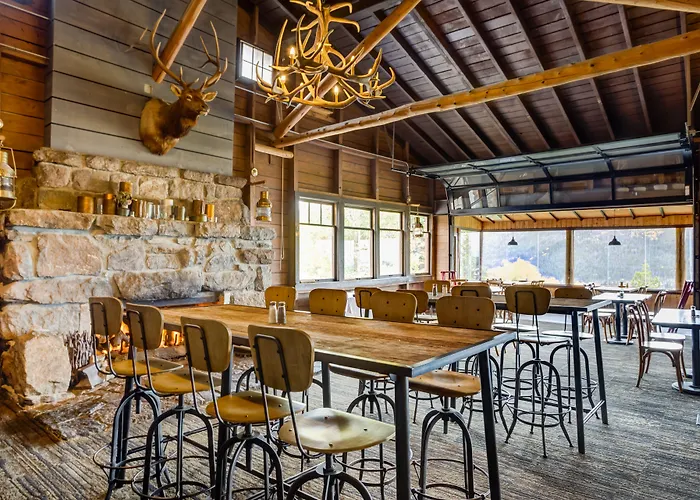 Grand Lake Lodge