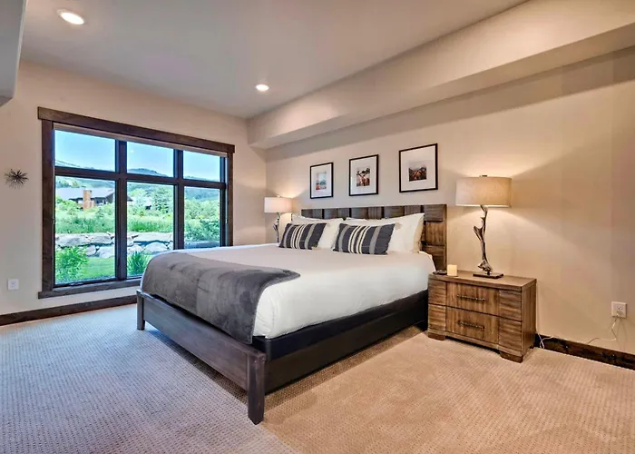 Luxe Canyons Condo W/ Golf Course Views!
