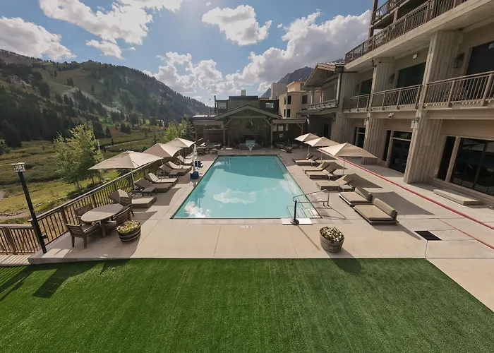 The Snowpine Lodge