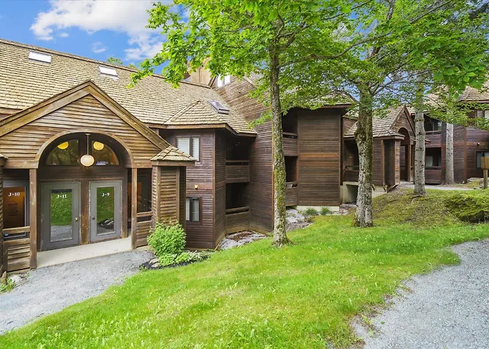 Wonderful One Bedroom Condo Located In Highridge Condominiums J6