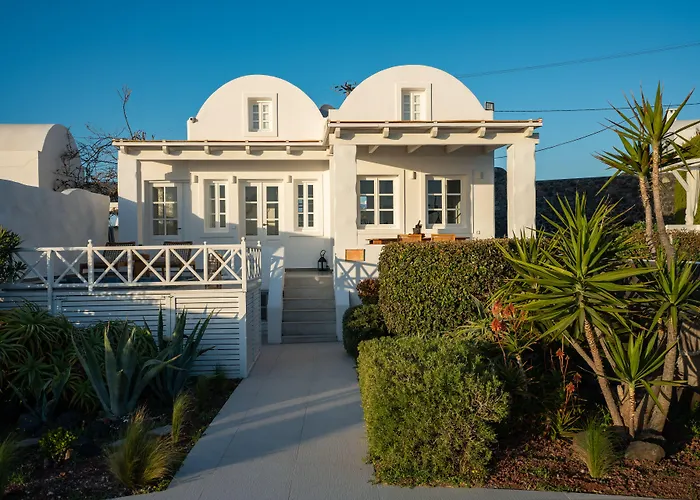 Oia Sunset Villas