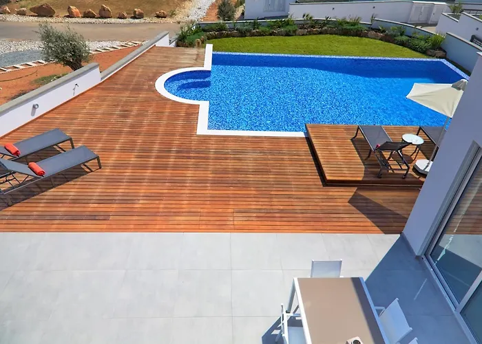 Sea Pearl Seaview Villa - Oriana