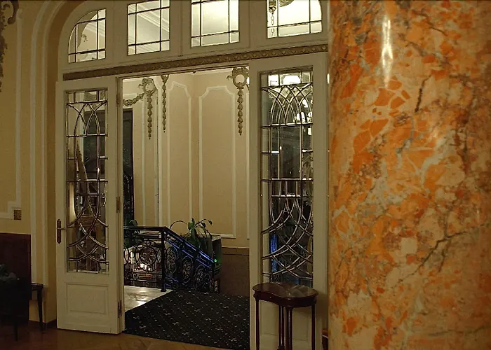 Grand Boutique Hotel