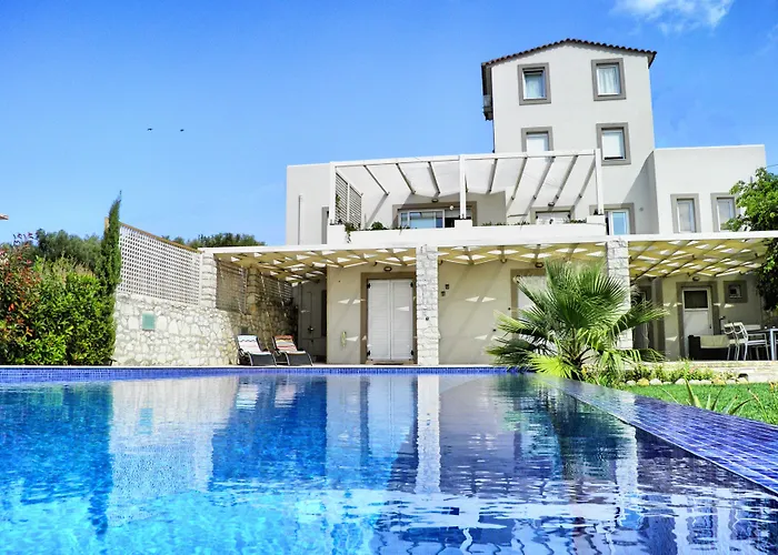 Cretan Mansion With Heated Swimming Pool