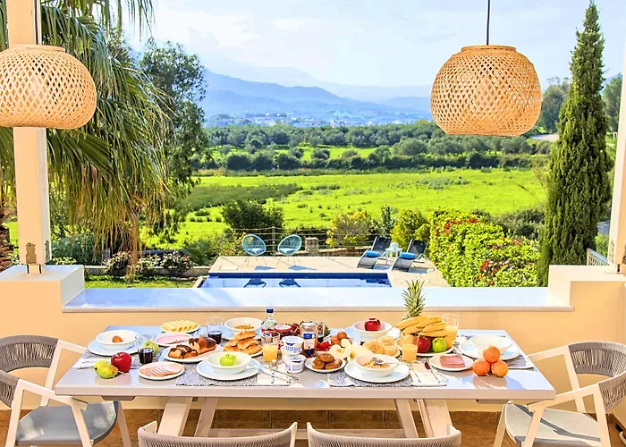 Cretan Mansion With Heated Swimming Pool